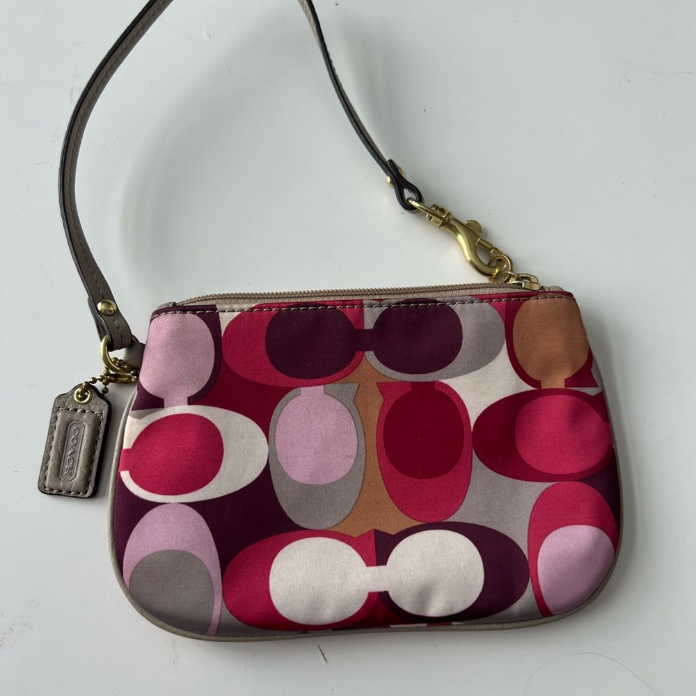 Coach wristlet EUC